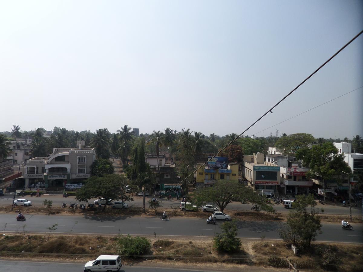 Hotel Sadanand Sāngli Extérieur photo