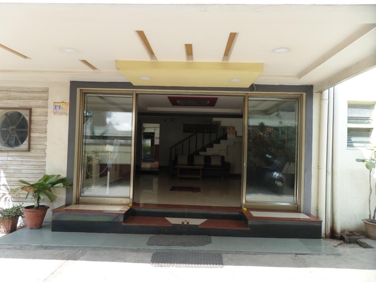 Hotel Sadanand Sāngli Extérieur photo
