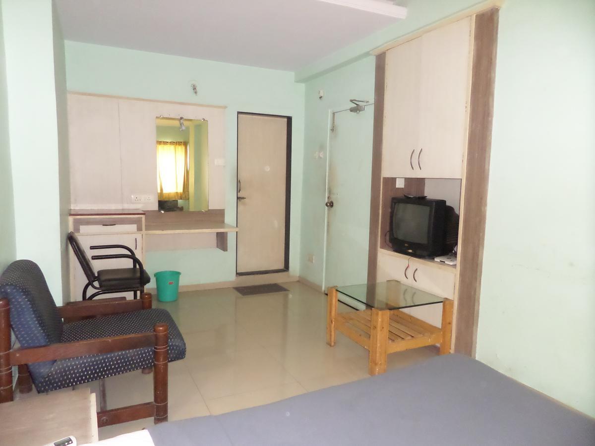 Hotel Sadanand Sāngli Extérieur photo