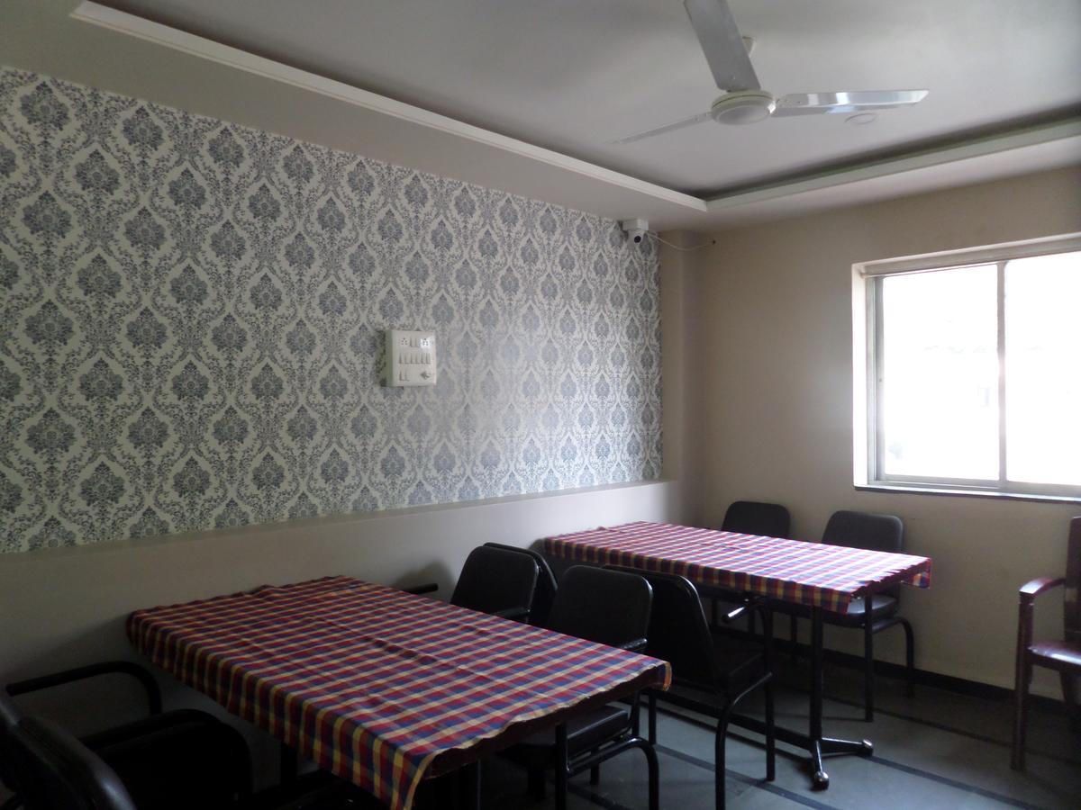 Hotel Sadanand Sāngli Extérieur photo