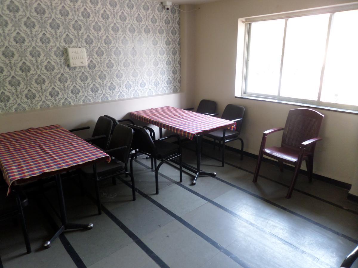 Hotel Sadanand Sāngli Extérieur photo