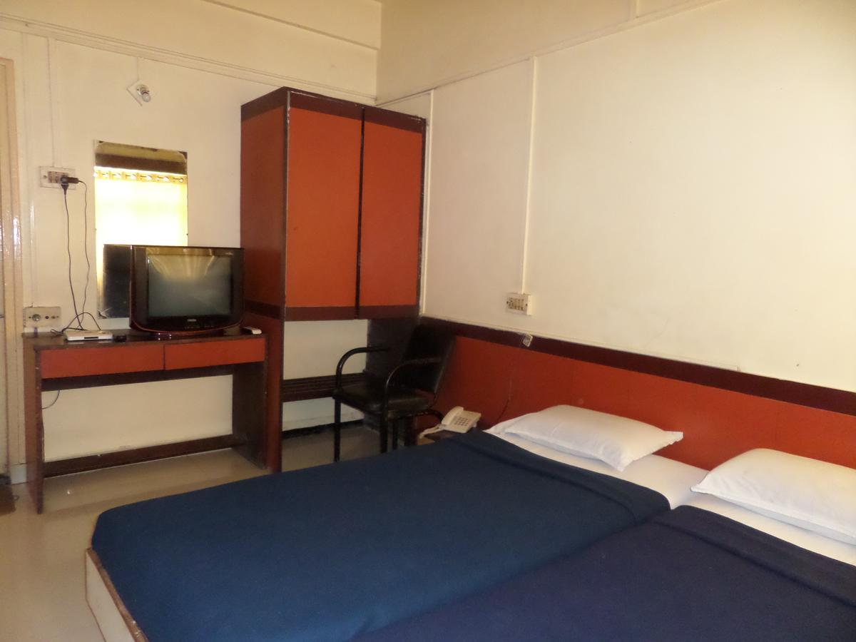 Hotel Sadanand Sāngli Extérieur photo