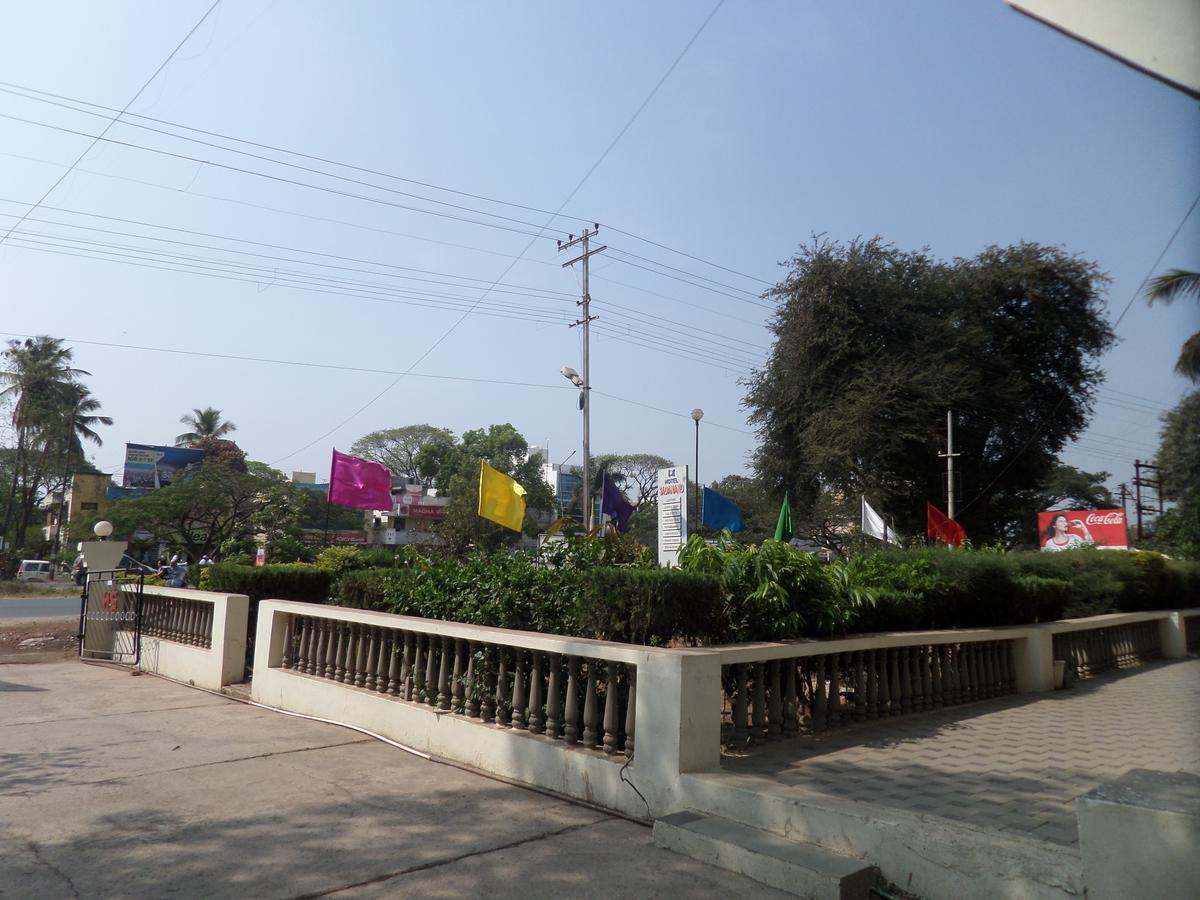 Hotel Sadanand Sāngli Extérieur photo